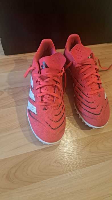 Vând ghete fotbal ADIDAS teren sintetic, marimea 42