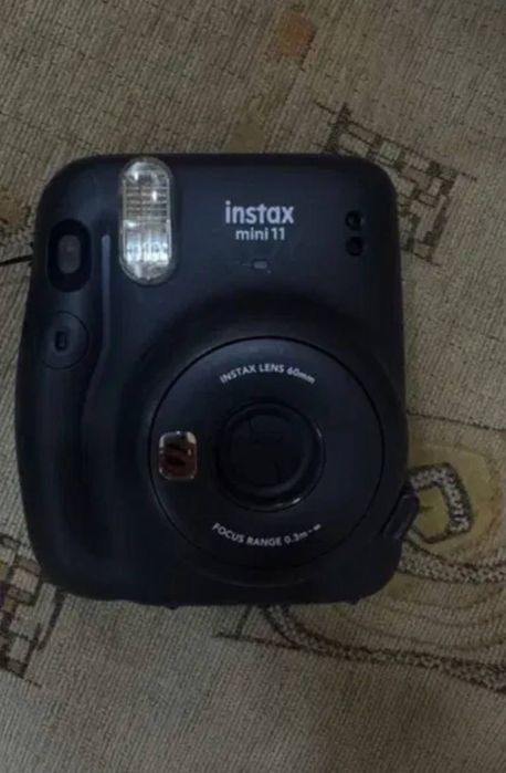 Фотоаппарат моментальной печати Instax mini 11
