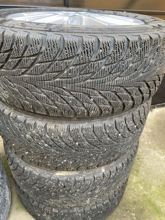 Jante noi si cauciucuri noi Nissan r16