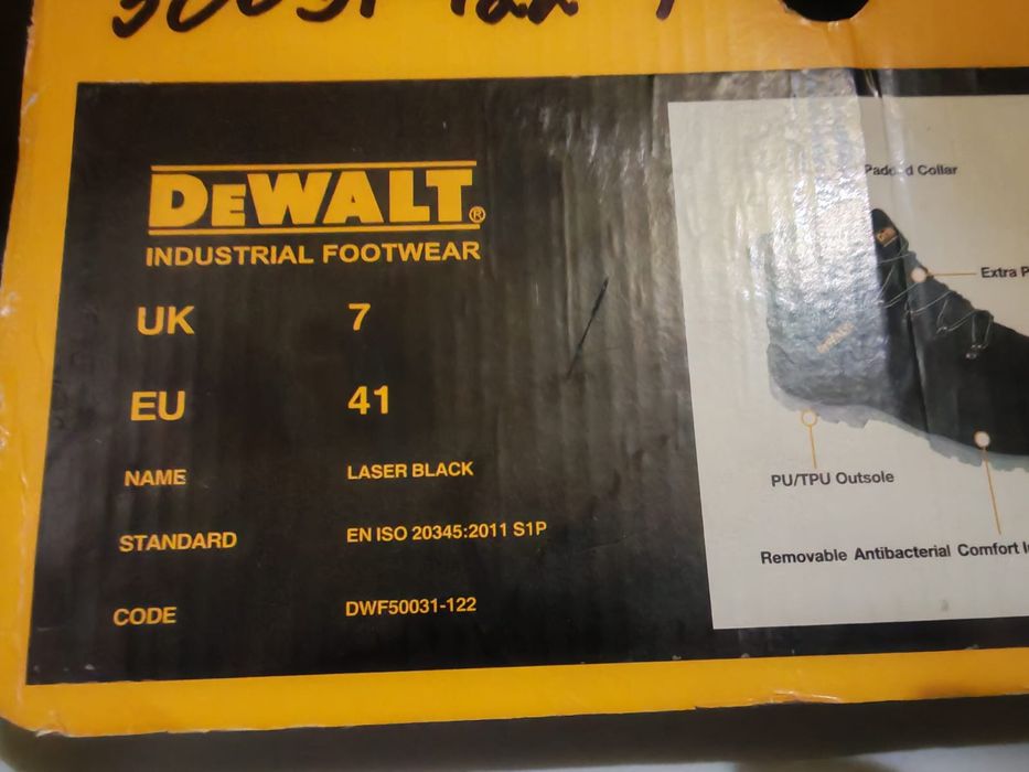 Рабочий ботинка новый