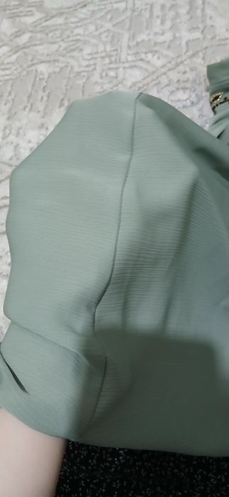 Ayollar arab abayasi