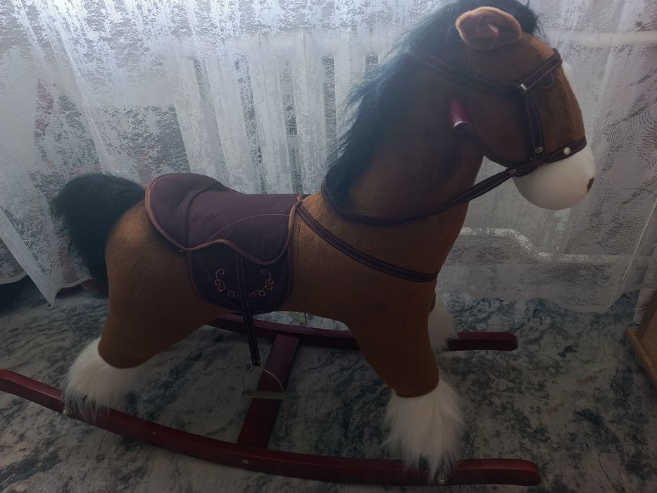 Продам детскую качалку лошадь