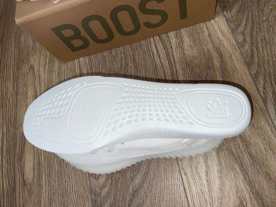 adidas Yeezy Boost 350 v2
