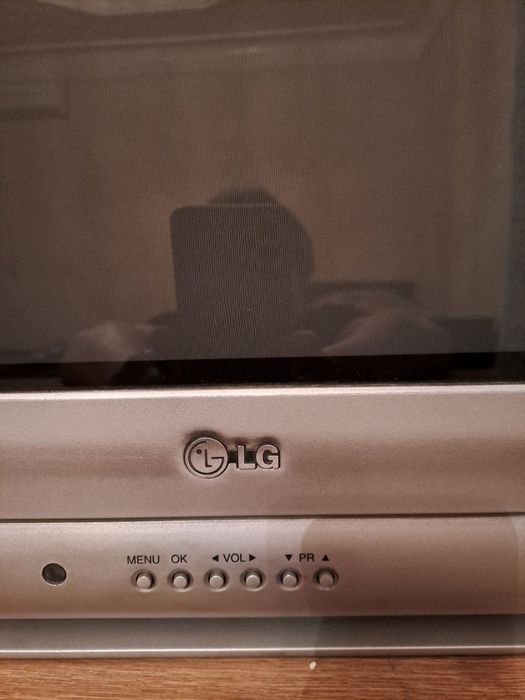 LG televizor sotiladi
