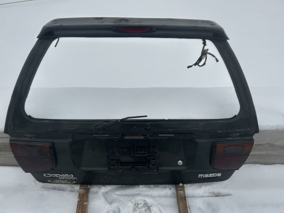 Дверь багажника Mazda Capella