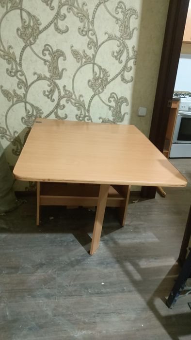 Продам столик расскладной