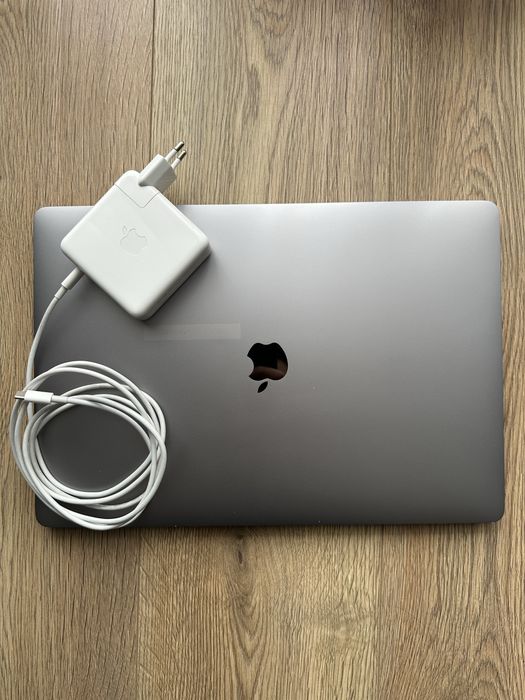 MacBook Pro 16” 2019 i7 / 16GB RAM / 512GB SSD – Отлично състояние