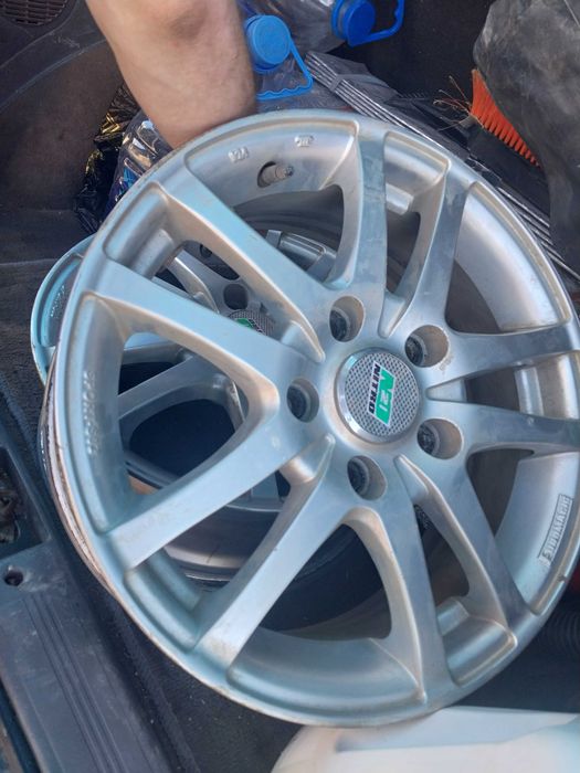 Диски r15 титан .
