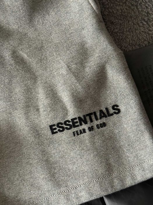 Pantaloni scurti Essentials darkoatmeal marime M