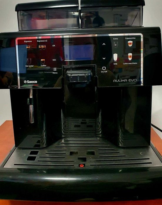Espressor cafea SAECO AULIKA EVO + mini frigider pentru lapte