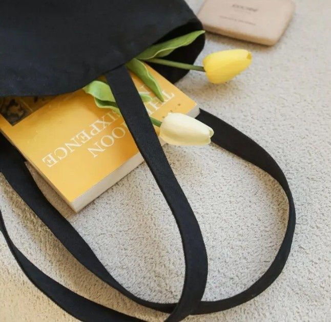 Geanta din panza Guess ,potrivita pentru cumpărături, saculet inclus