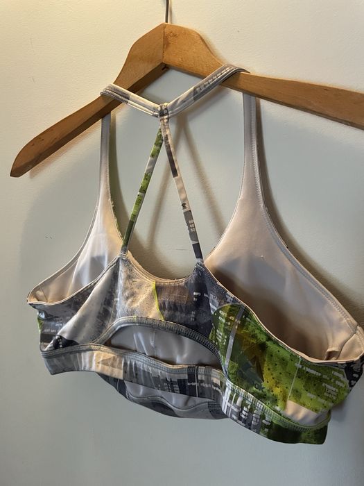 Спортно бюстие REEBOK с подплънки