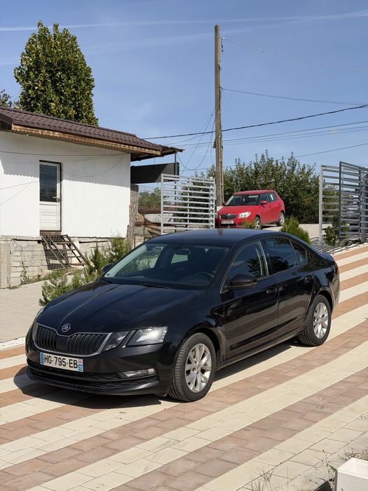 SKODA Octavia 2019 — imagine 3