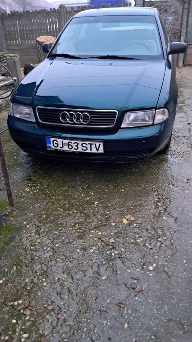 Audi a4 1.8.  GPL