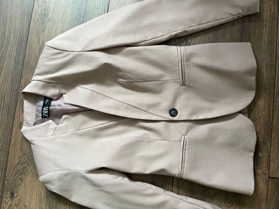 Костюми Зара, сако Зара и сако Манго