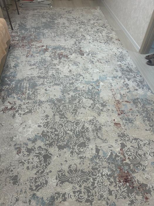 Продам ковёр в хорошем состоянии