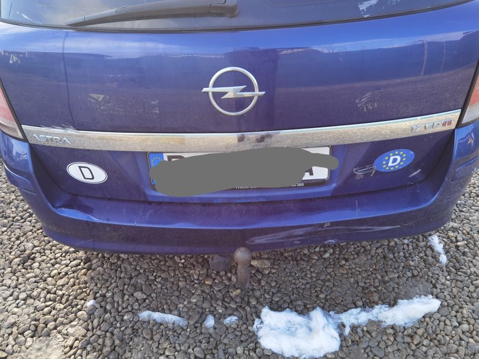 Haion opel astra h break kombi carlig remorcare