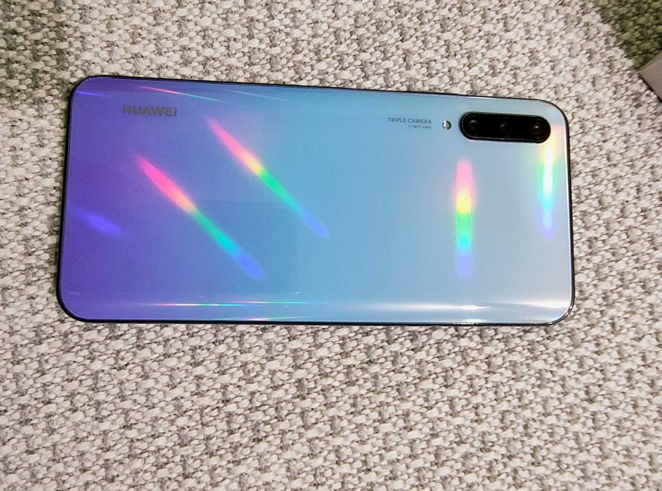 Телефон Huawei P Smart Pro 128GB - като нов, светло син