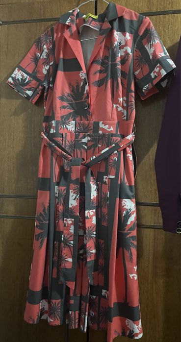 Продам платья 42 размер