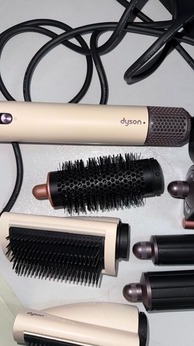 Dyson фен продаю