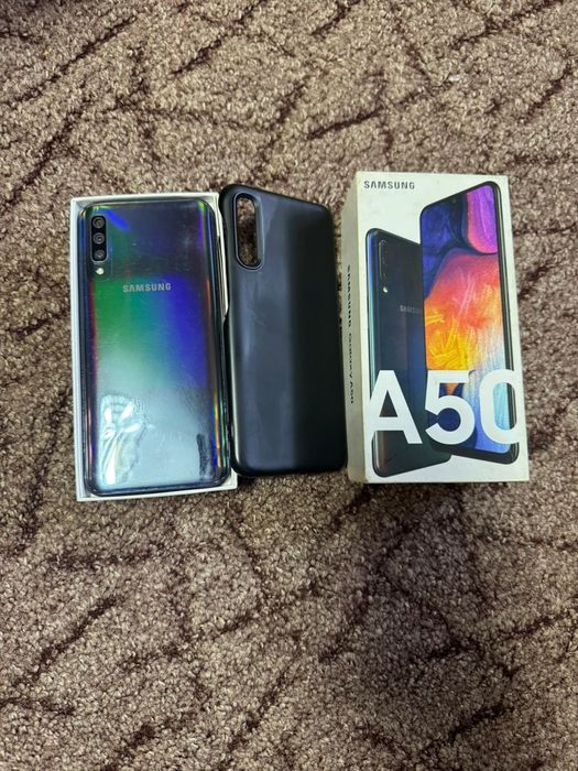 Продам самсунг А50 128/6