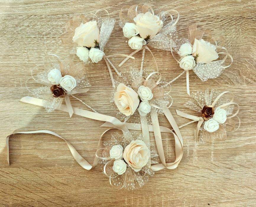 Сватбени бутониери и гривни