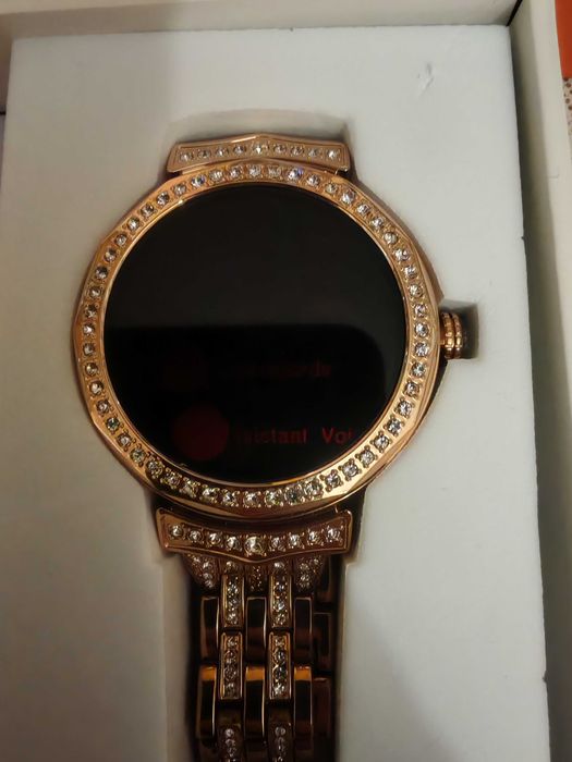 Чисто нов Смарт часовник