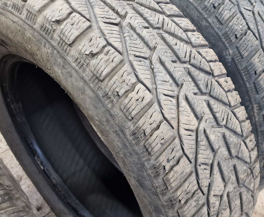 Зимни Гуми 225 65 17 DOT 3520 5мм грайфер