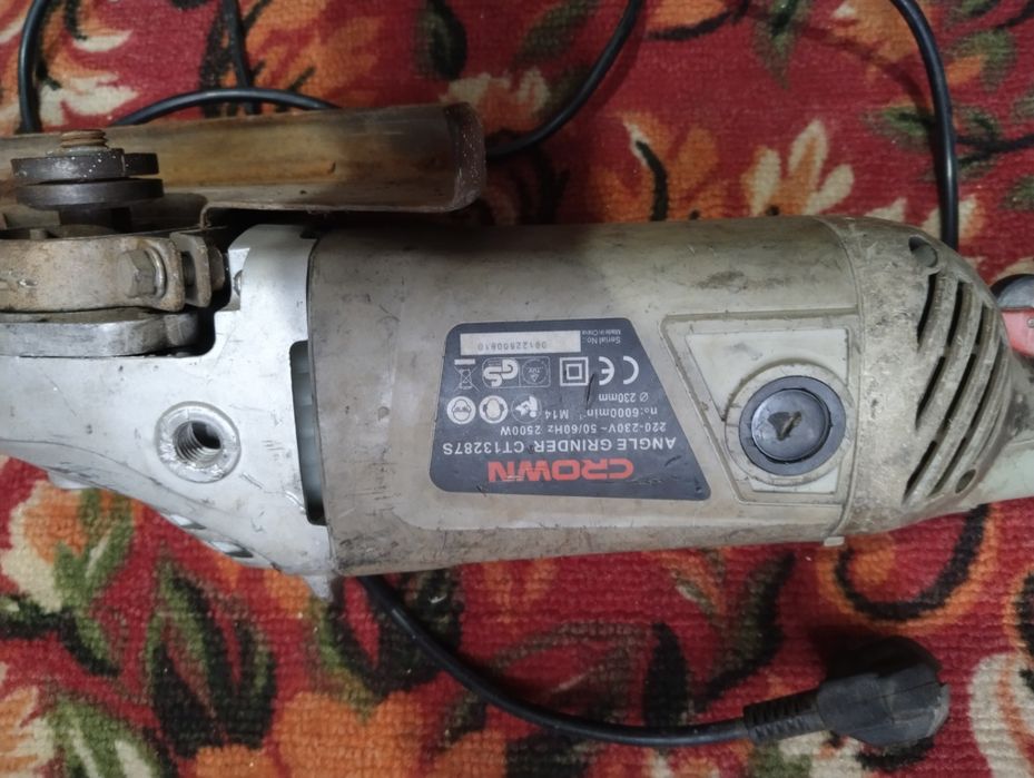 Продам болгарку crown 230 мм