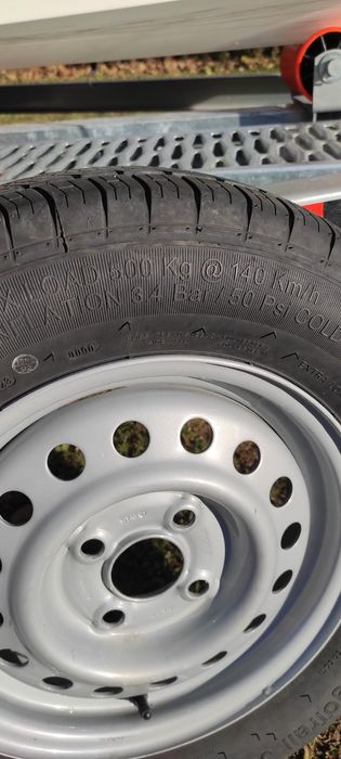 2 броя гуми с джанти