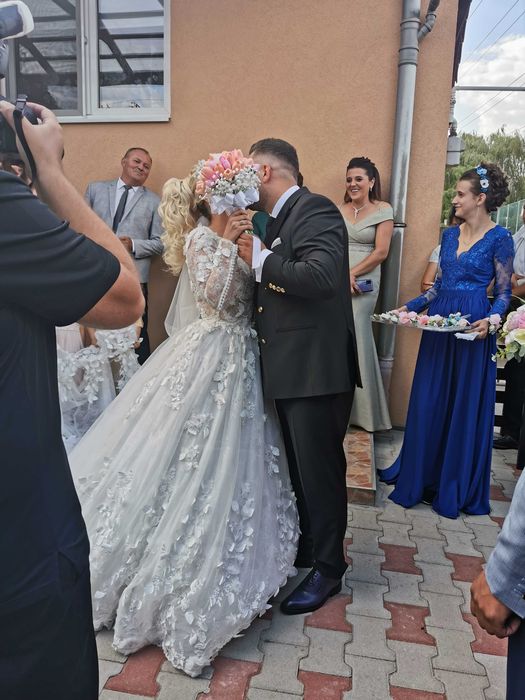 Vand rochie de mireasa