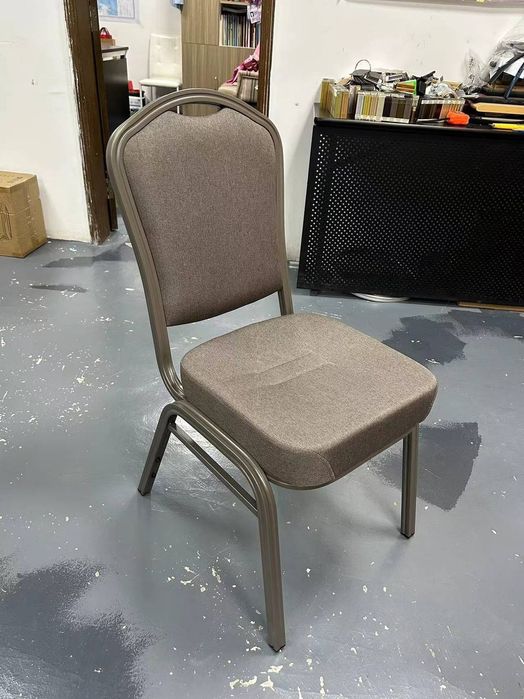 Аренда стульев 25 вида на большой объем