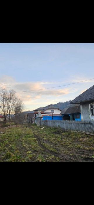 Casă de vanzare pe Valea Bistritei la stradă, lângă școală Pr. Pântei