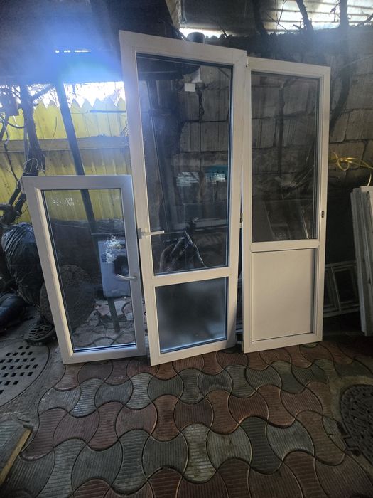Geam termopan făra toc 120 și două usi. 250 bucata pe ușă. .ron
