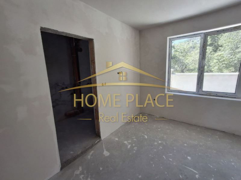 Продава се Тристаен апартамент в Варна, Бриз - 159 кв.м за 1931 €/кв.м - Снимка #6