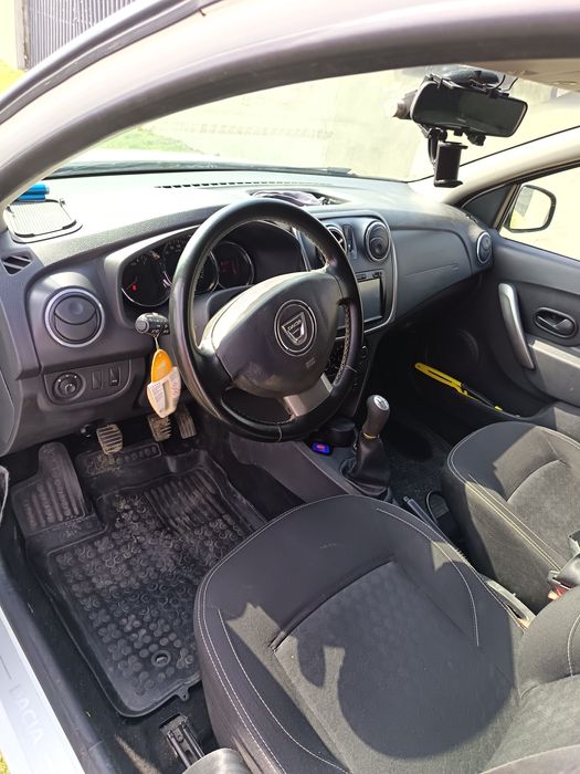 Vand Logan  MCV 2016