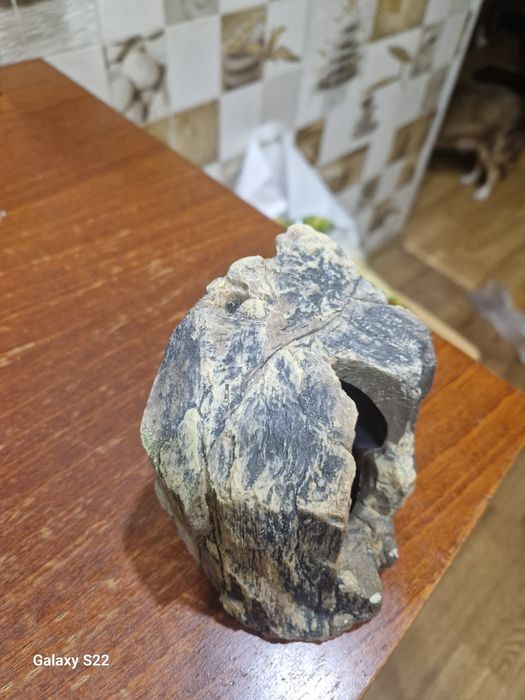 Продам грот для аквариума.