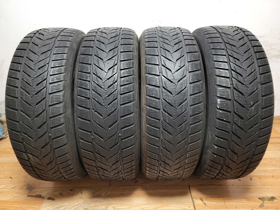 235/55/19 Vredestein / зимни гуми