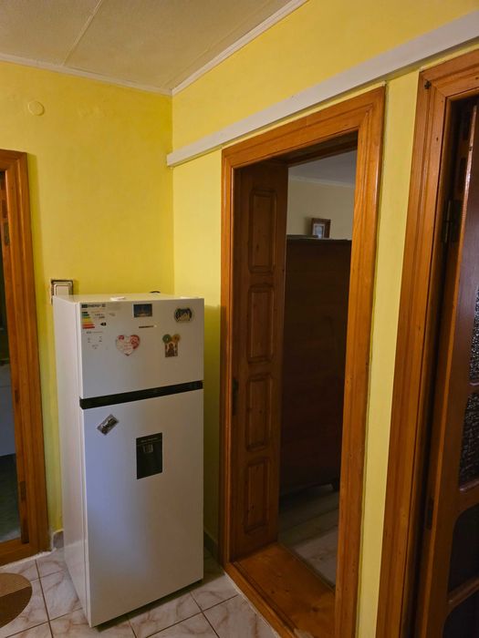 Vand apartament  2 camere , parter