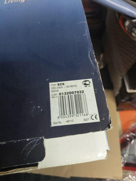 Кафе машина  De Longi Ce9 за експресно и капучино...