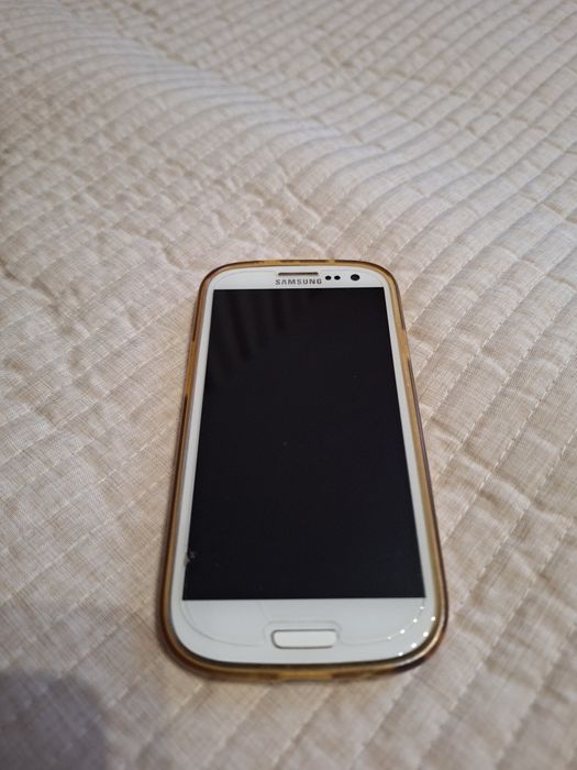 Телефон Самсунг GT -l9300  два броя
