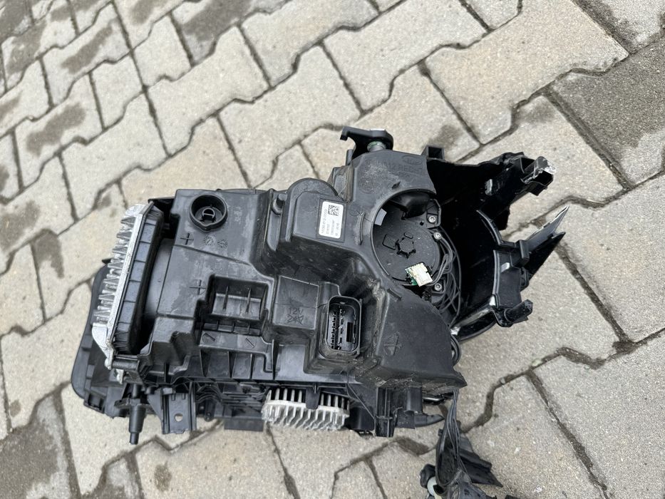 Десен оборудван фар за BMW G30 G31 Adaptive led