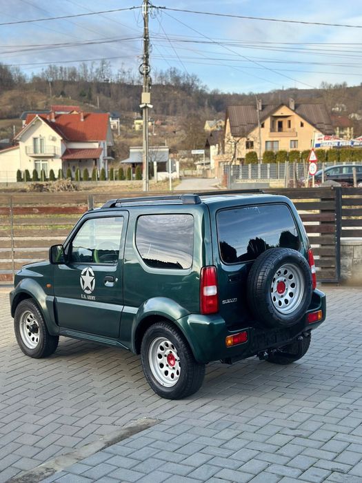 Vând Suzuki Jimny recent adus
