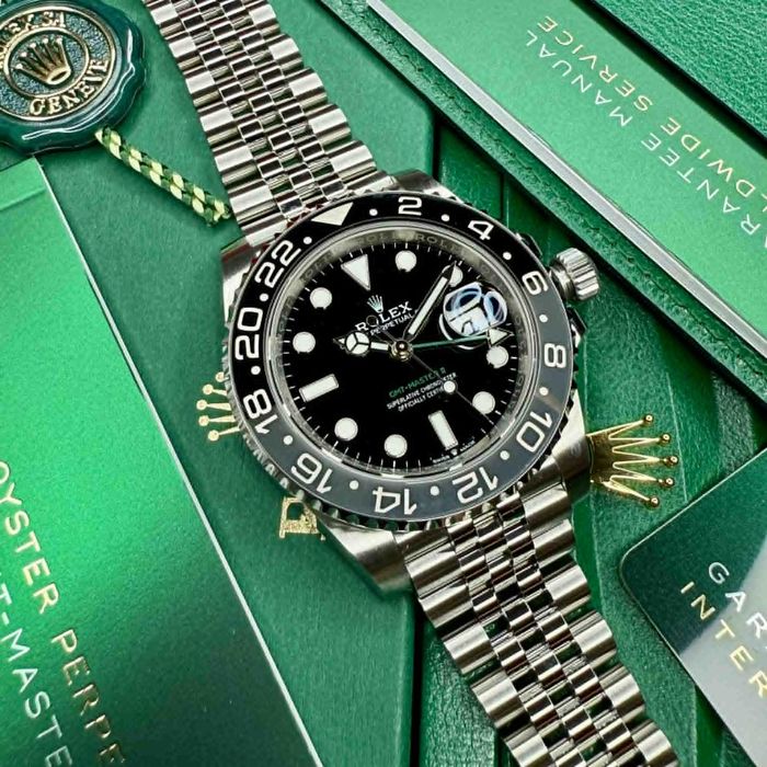 Rolex GMT MASTER II Bruce Wayne | New | Pe Stoc | 40mm | 19800 Euro | 126710GRNR | 2026