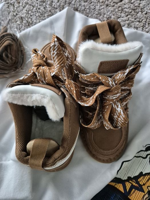 Incaltari marimea 39