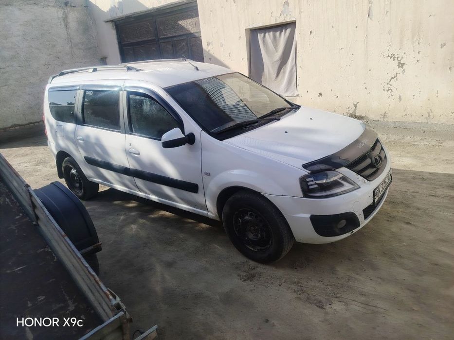 Lada Largus 2013 — 2