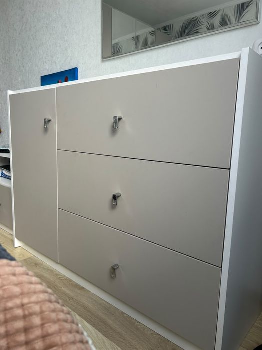 Продам спальный гарнитур