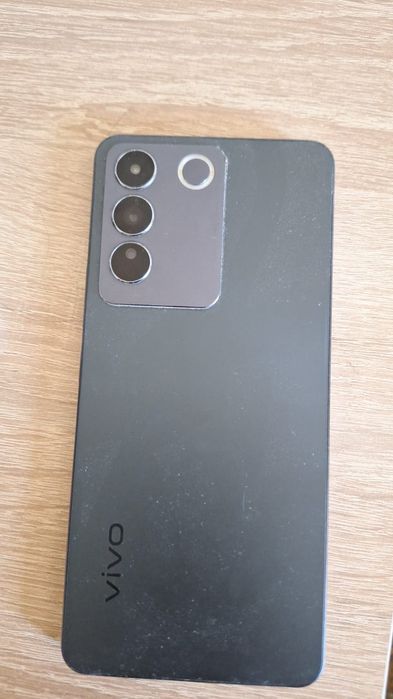 ViVO V27e срочно продаю