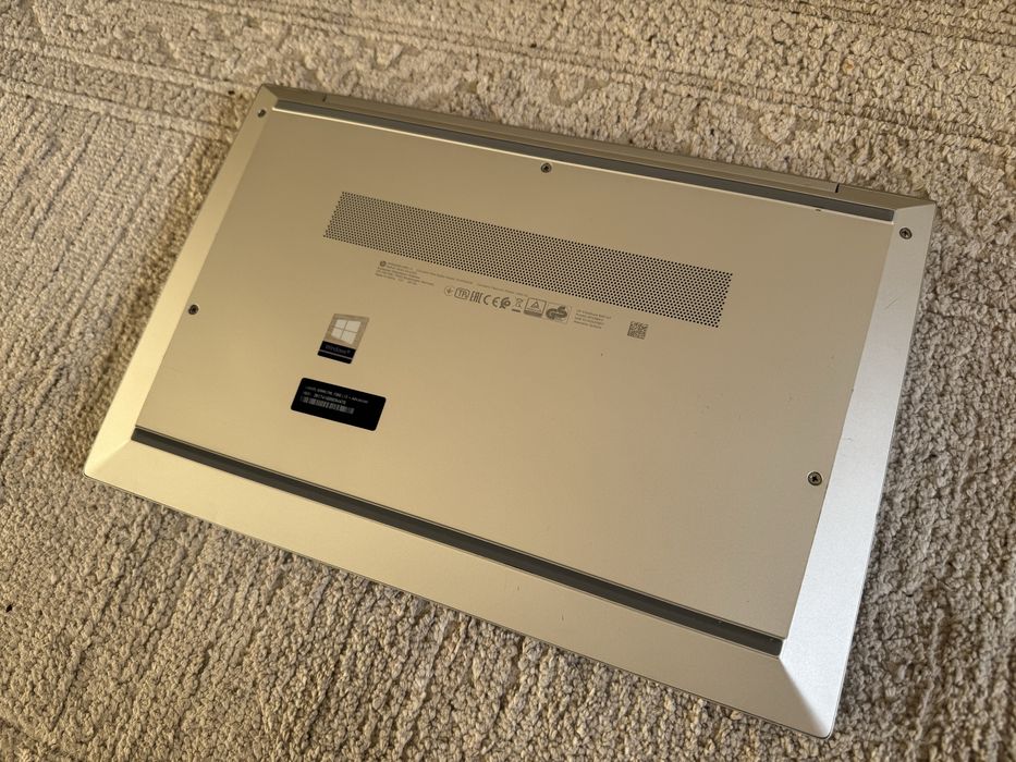 Laptop HP  Elitebook 840 G7 Intel i5 16Gb Ram 256 Gb SSD