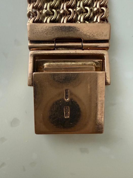 Продам золотые часы!!!